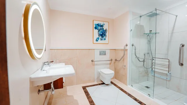 غرفة بسرير مزدوج لذوي الإعاقة، Southern Sun Silverstar 5/6
