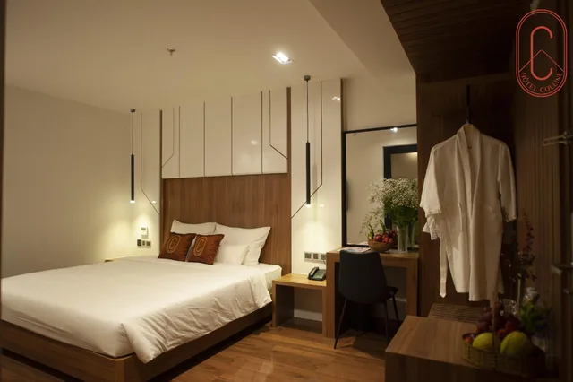 Superior, Double Bed, No Window, Colline Dalat 2/2