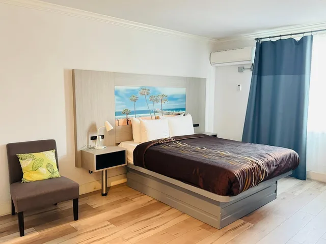 غرفة قياسية بسرير كوين، Hometel Suites 3/10