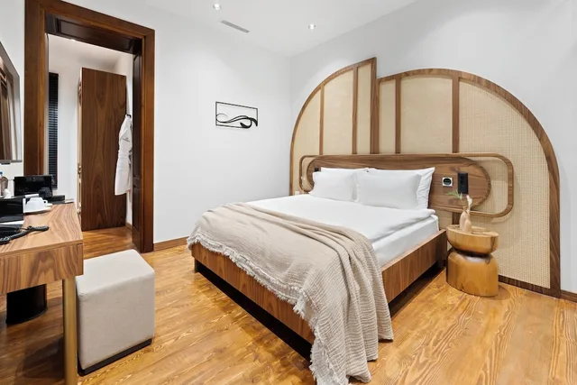 جناح سوبيريور بسرير كينج بجاكوزي، Belmondo Suites Old Town Antalya 1/5