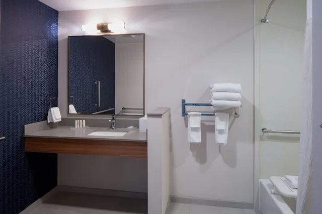 جناح بسرير كينج مع أريكة، Fairfield Inn & Suites by Marriott Somerset 5/5