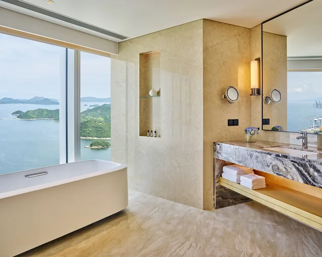 غرفة ديلوكس بسرير كينج بإطلالة على البحر، Hyatt Regency Shenzhen Yantian 7/7