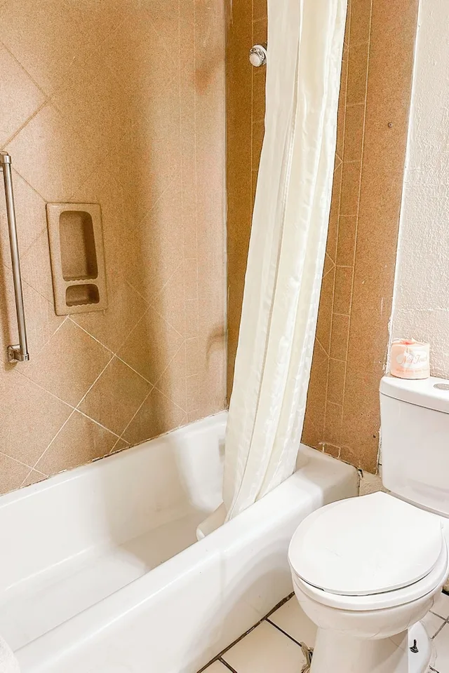 غرفة بسريرين مزدوجين، Jackson Hotel And Convention Center 5/7