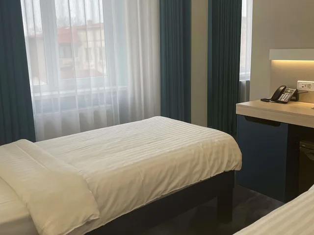 غرفة قياسية بثلاثة أسرّة، Ibis Styles Dunarea Galati 6/9