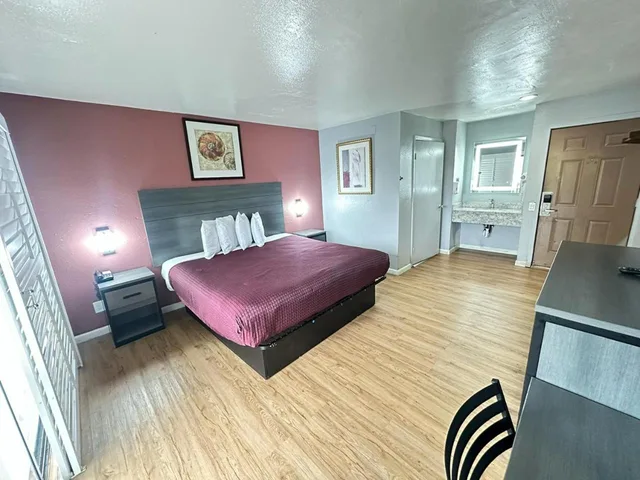غرفة بسرير كينج لذوي الإعاقة، Ocean Gate Inn 1/10