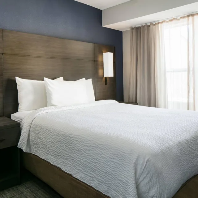 جناح بسرير كوين بغرفة نوم واحدة مع أريكة، Residence Inn Tulsa South 2/3