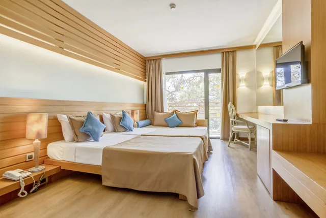 غرفة قياسية بسرير مزدوج بشرفة مع أريكة، TUI MAGIC LIFE Sarigerme 1/4