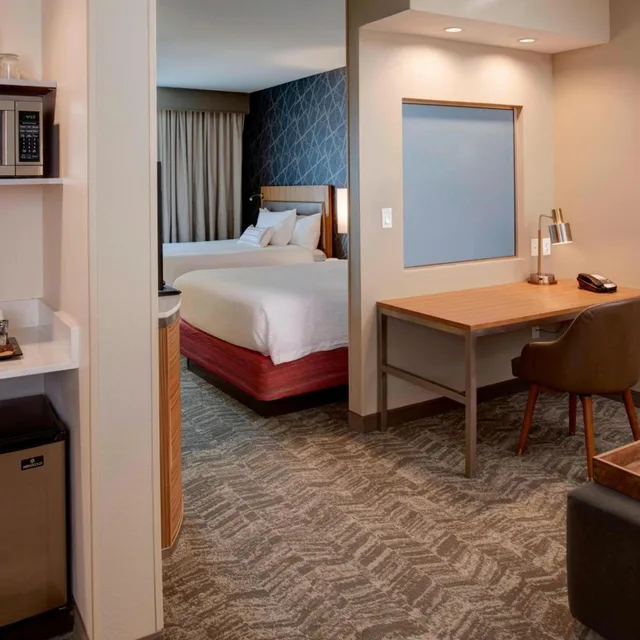 استوديو بسريرين كوين مع أريكة، SpringHill Suites St. Louis Brentwood 3/7