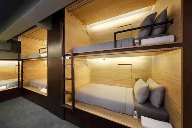 Mixed Dorm, Single, Bunk Bed, Side Access، The Pod At Beach Road 2/2