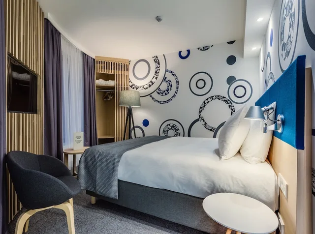 جناح بسرير كينج بإطلالة على المدينة، Holiday Inn Warsaw City Centre 2/8