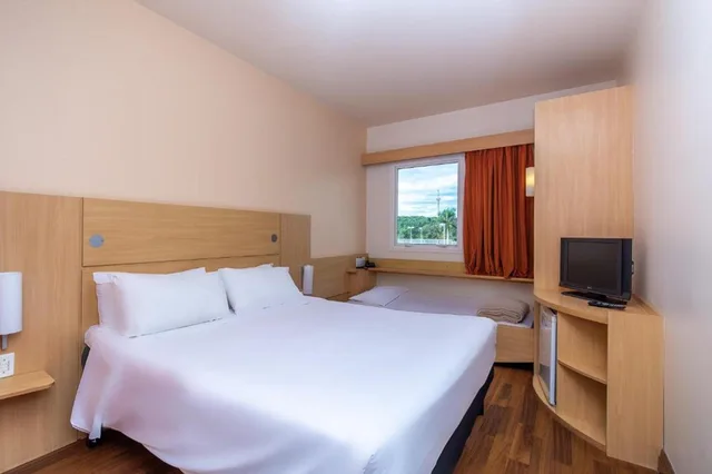 Standard, Double Bed, with Child Extra Bed، Ibis Campo Grande 1/3
