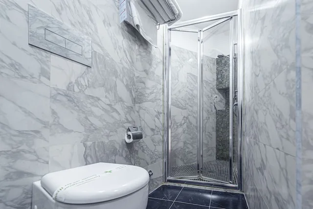 غرفة قياسية، Villa Romeo 3/3