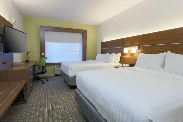 غرفة قياسية بسريرين كوين، Holiday Inn Express Irondequoit 5/8