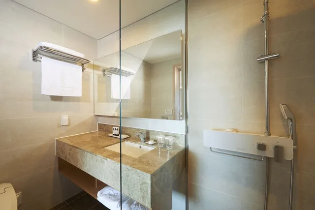 Premier, Family, 2 Queen Beds, Benikea Jungmun Hotel 10/10