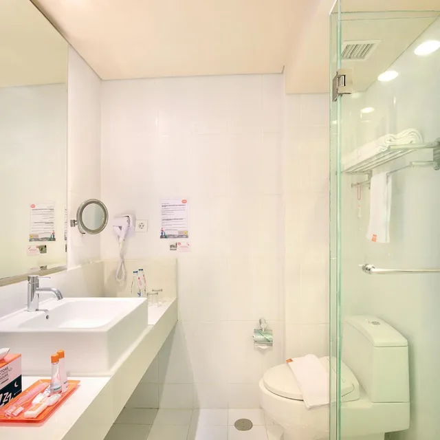Harris, King Bed، HARRIS Hotel Kuta Tuban 5/5