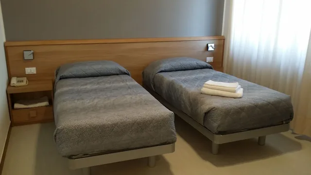 غرفة عائلية بسرير مزدوج وسريرين منفصلين، Flying Hotel 4/10