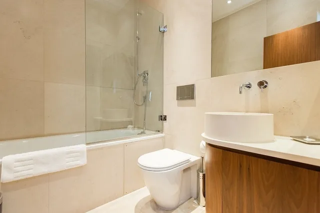 Deluxe, Studio, Double Bed, Sofa, Presidential Apartments - Kensington 5/7