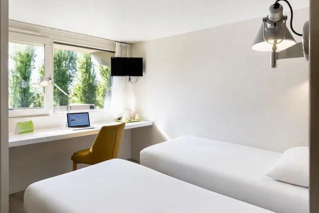 Standard, Twin Beds, CAMPANILE BEAUNE 3/5
