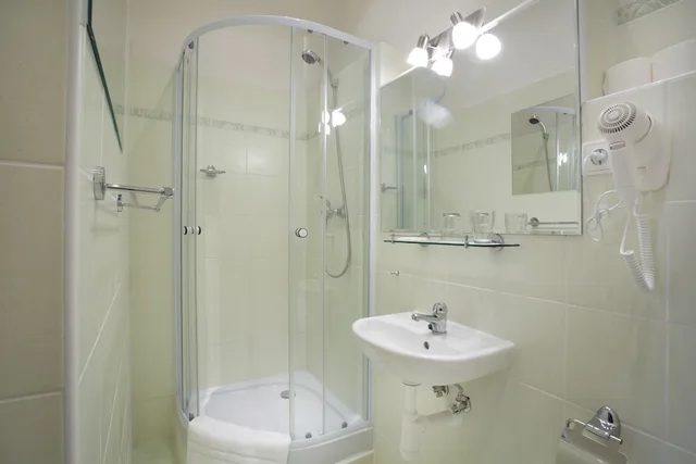 غرفة ثلاثية بسرير مزدوج وسرير فردي، Wenceslas Square Hotel 8/10
