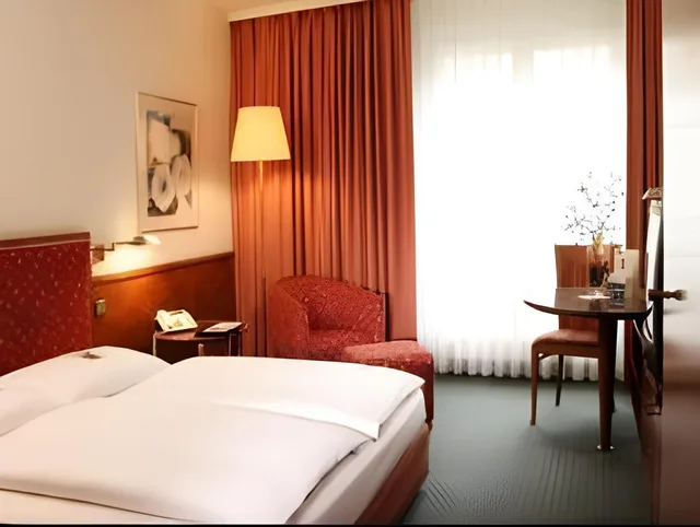 غرفة بسرير فردي بإطلالة على الحديقة، Seminaris Sunday Hotel Leipzig West 1/1