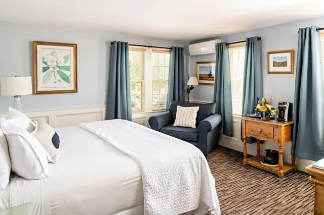 غرفة سوبيريور بسرير كينج، Brass Key Guesthouse - Adults Only 1/4