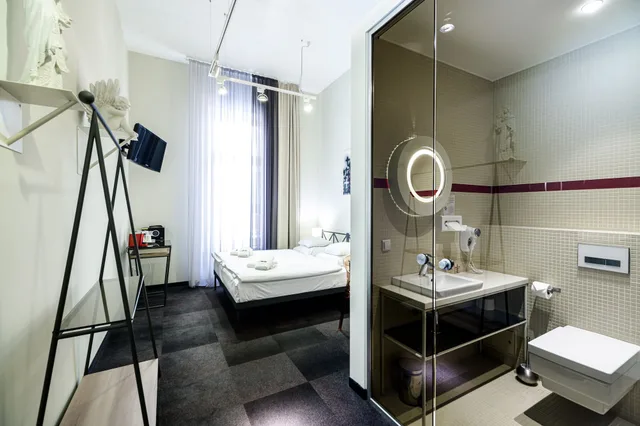 غرفة كلاسيكية بسرير كوين، Home Aparthotel 6/6