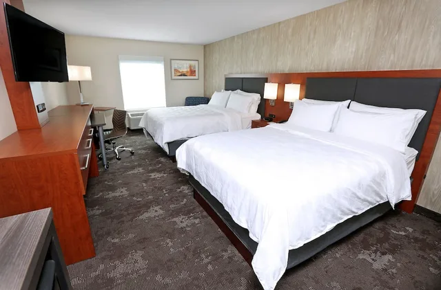 غرفة قياسية بسريرين كوين، Holiday Inn Hotel And Suites Sioux Falls Airport 3/3
