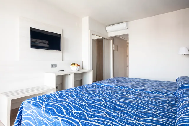 Room, Single, Queen Bed, Pool View, Best San Francisco 2/2