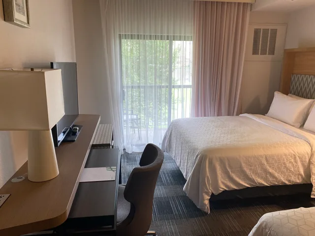 suite, 2 queen beds, river view, Holiday Inn Clarkston - Lewiston 3/7