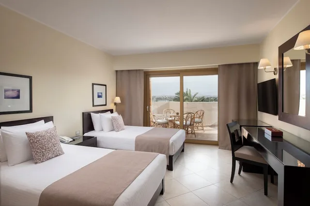 Suite, Apartment, King and Twin Beds, Sea View، Fort Arabesque Beach Resort 3/7