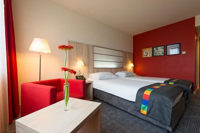 غرفة قياسية بسرير مزدوج أو سريرين منفصلين، Park Inn By Radisson Krakow 3/6