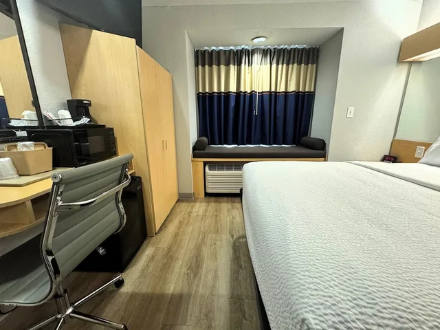 غرفة بسرير كوين لذوي الإعاقة، Microtel Inn And Suites of Albertville 10/10