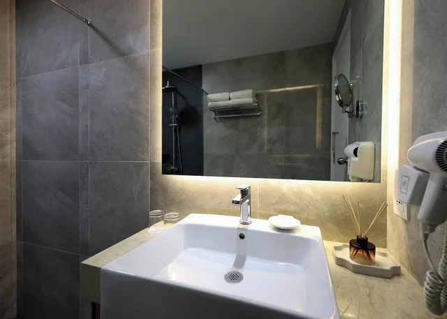 غرفة عائلية بسرير مزدوج وسريرين منفصلين، Berjaya Penang Hotel 6/7