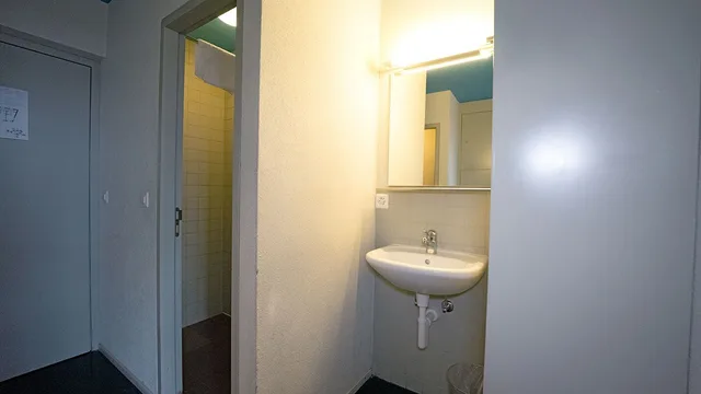 Standard, Sextuple, 3 Bunk Beds, Private Bathroom، Youth Hostel Zermatt 6/7