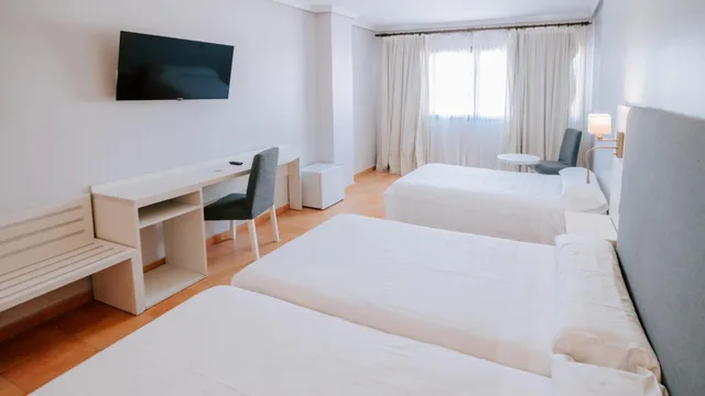 Triple Room 3AD، Bahia Sur Hotel 10/10