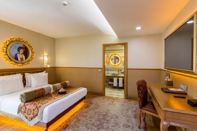 Deluxe, King Bed, Hotel Sultania Boutique Class 1/7