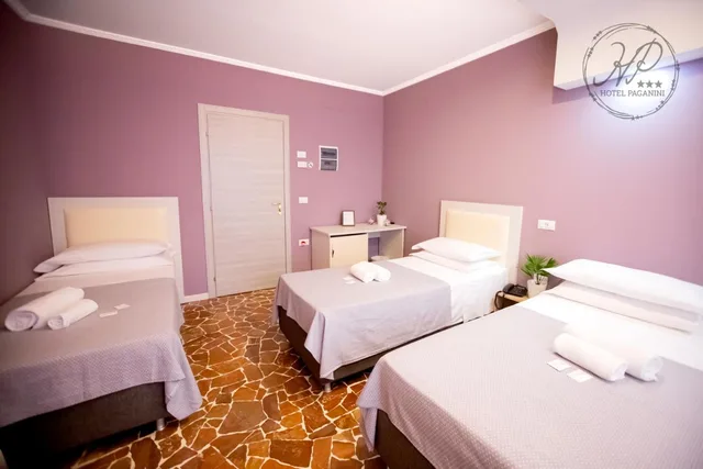 غرفة رباعية بحمام خاص، Hotel Paganini 2/10