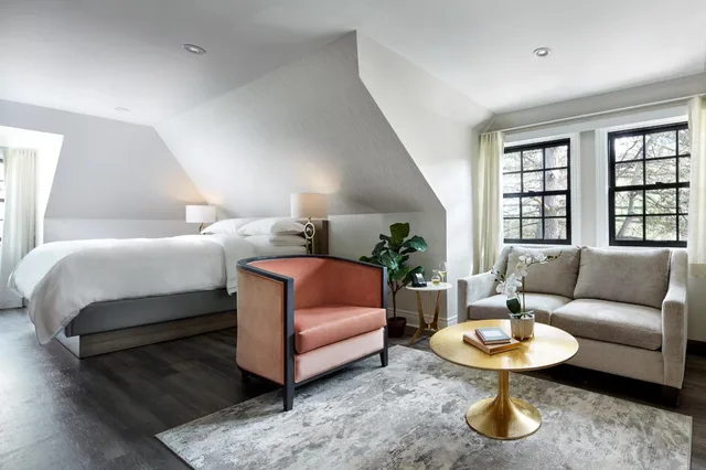جناح بسرير كوين، Glenerin Inn 9/10
