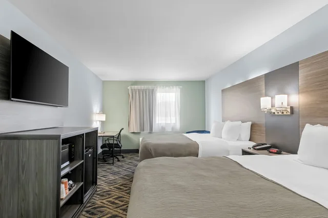 غرفة بسريرين كوين، Quality Inn New Martinsville, WV 3/6