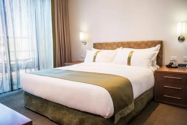 جناح بسرير كينج، Holiday Inn Port Moresby 1/4