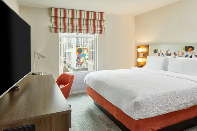 غرفة، Hampton Inn and Suites Atlanta Midtown 1/6