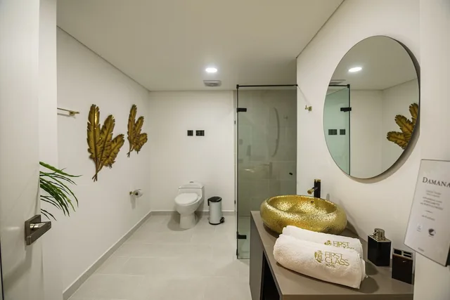 Premium, Apartment, King and Queen Bed, City View, First Class Hotel 4/4