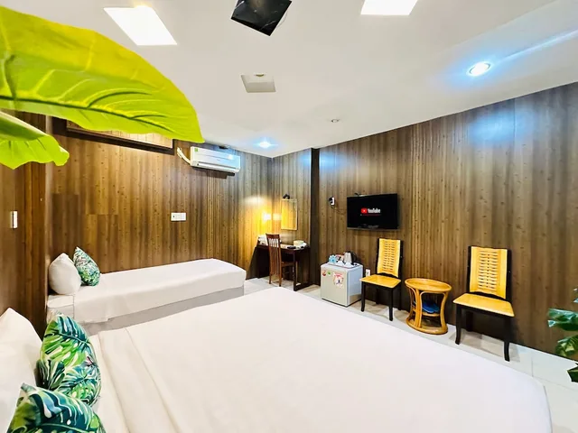 غرفة أساسية ثلاثية، Calmette Hotel 1/2