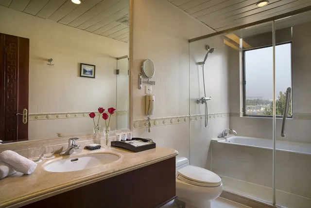 غرفة سوبيريور بسرير كينج، Grand Mercure On Renmin Square 10/10