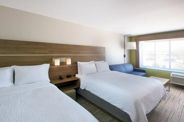 جناح بسريرين كوين مع أريكة لذوي الإعاقة، Holiday Inn Express and Suites Phoenix East - Gilbert 1/5
