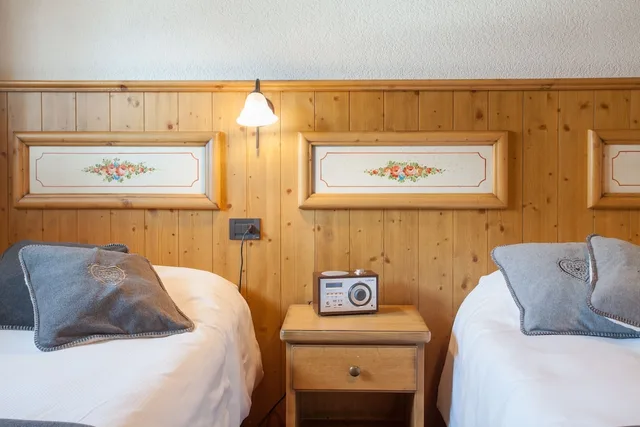 غرفة ثلاثية بسرير كينج وسرير فردي، La Vallee Blanche Hotel 4/6