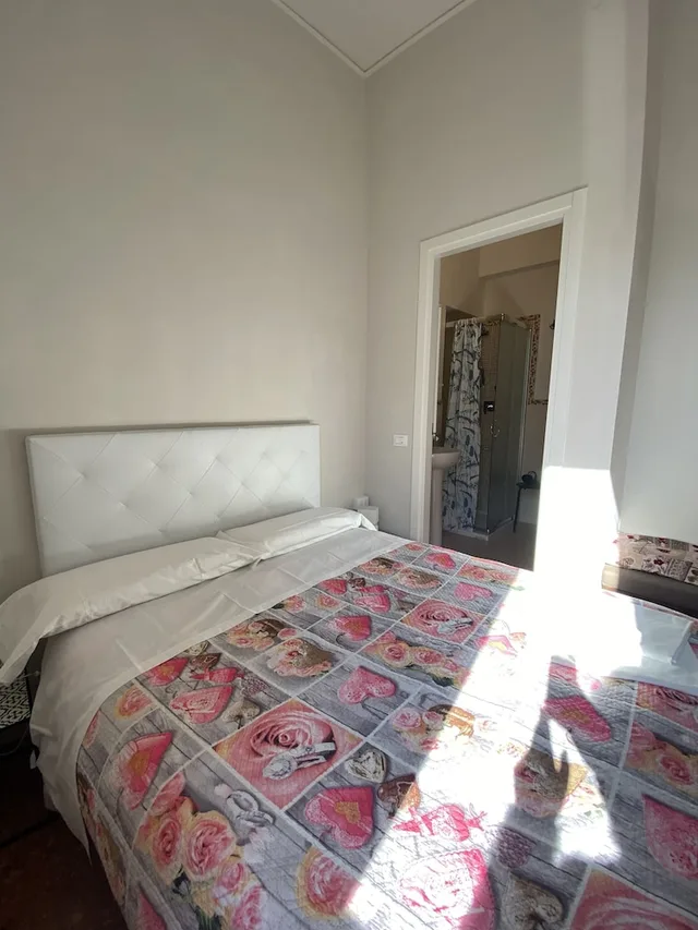 غرفة بسرير مزدوج بإطلالة على المدينة بحمام خاص، Duomo View 6/10