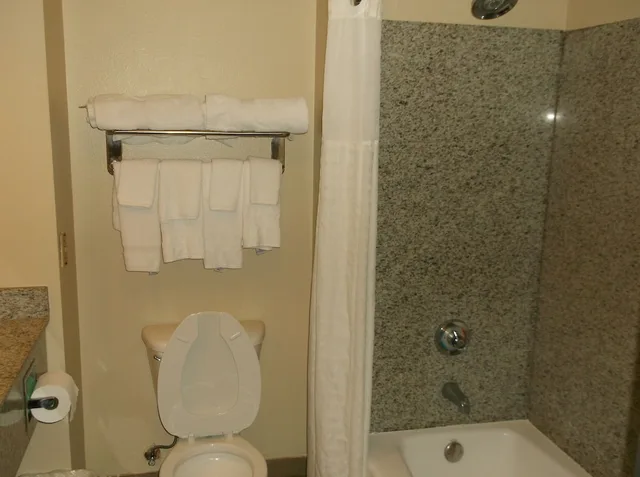 غرفة قياسية بسريرين كوين، Comfort Inn and Suites Seguin, TX 6/6