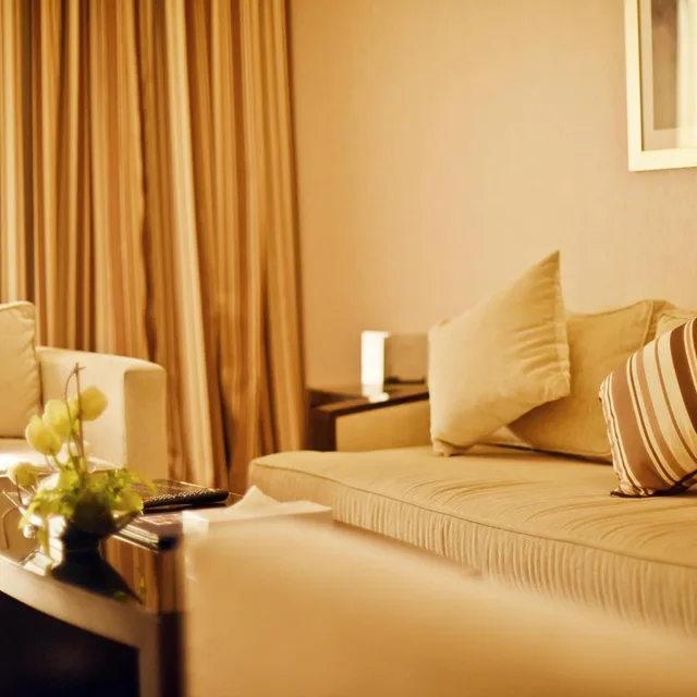 جناح بسرير كينج، Golden Tulip Bahrain 2/8