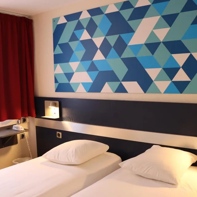 غرفة بسريرين منفصلين، Comfort Hotel Paris Porte d Ivry 8/10